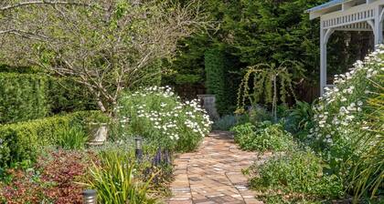 Coolangatta (House and Studio)