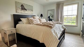 3 Schlafzimmer, Schreibtisch, Bügeleisen/Bügelbrett, kostenloses WLAN