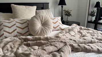 3 間睡房、熨斗/熨衫板、可攜式嬰兒床、免費 Wi-Fi