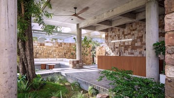 Fachada de la propiedad