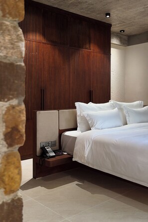 Executive Suite, Pool View | Desk, laptop workspace, iron/ironing board, free WiFi