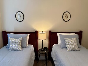 3 chambres, fer et planche à repasser, Wi-Fi, literie fournie
