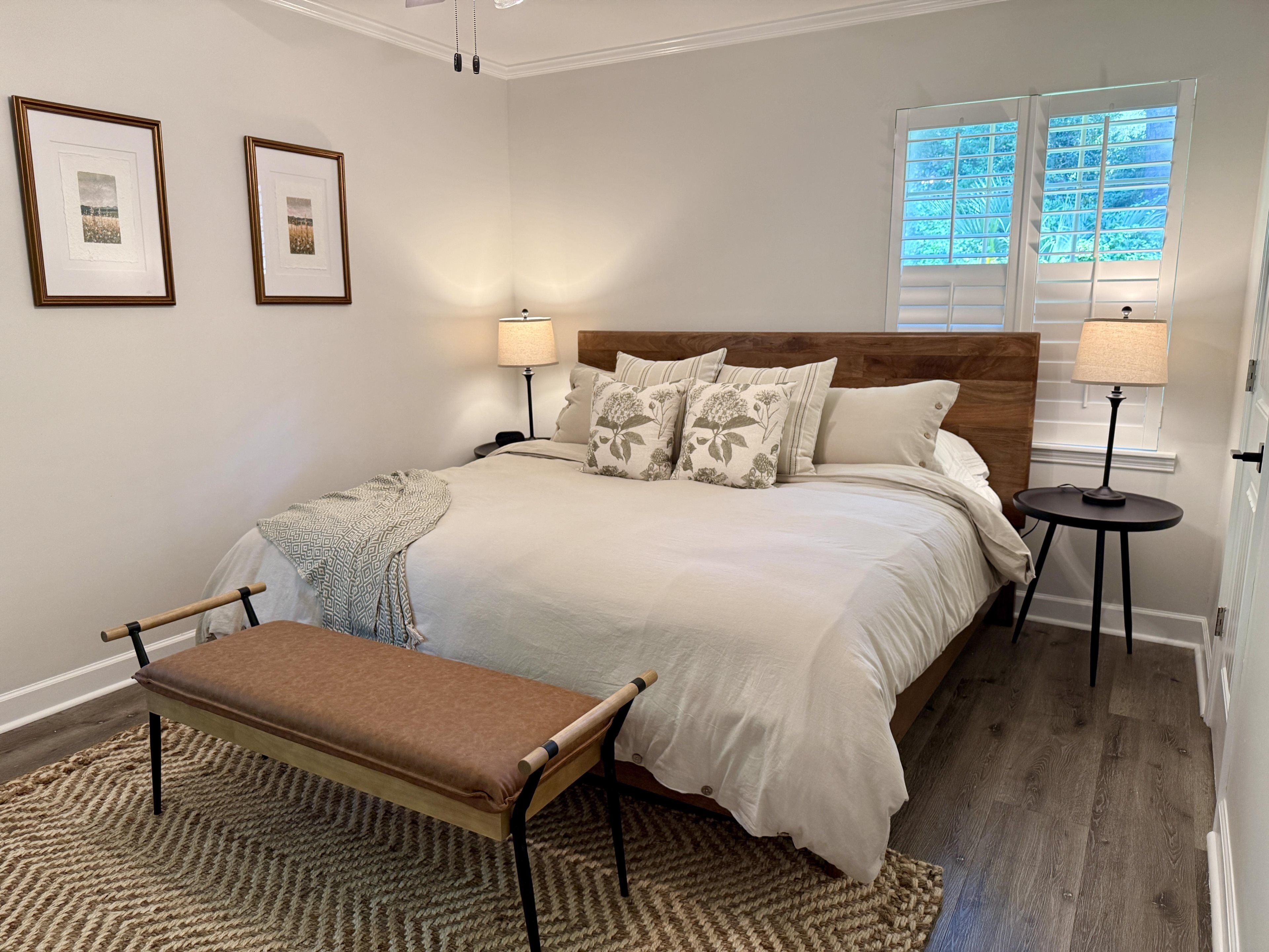 3 bedrooms, iron/ironing board, WiFi, bed sheets