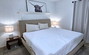 6 bedrooms, iron/ironing board, travel cot, free WiFi - Paddleboards, Air Hockey, Grill, Fire Pit, W/D, Brkfst, Sleeps 14 (Page)