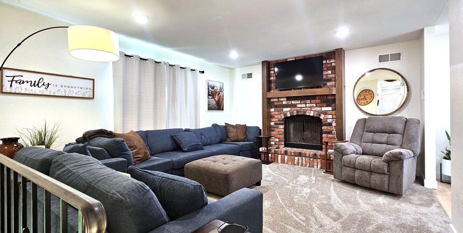 Smart-tv, pejs, videospil, bordfodbold