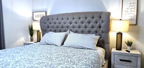 4 chambres, fer et planche à repasser, lit parapluie, Wi-Fi gratuit