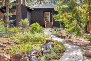 Exterior - Golf Course View in Tahoe Vista (Tahoe Vista)