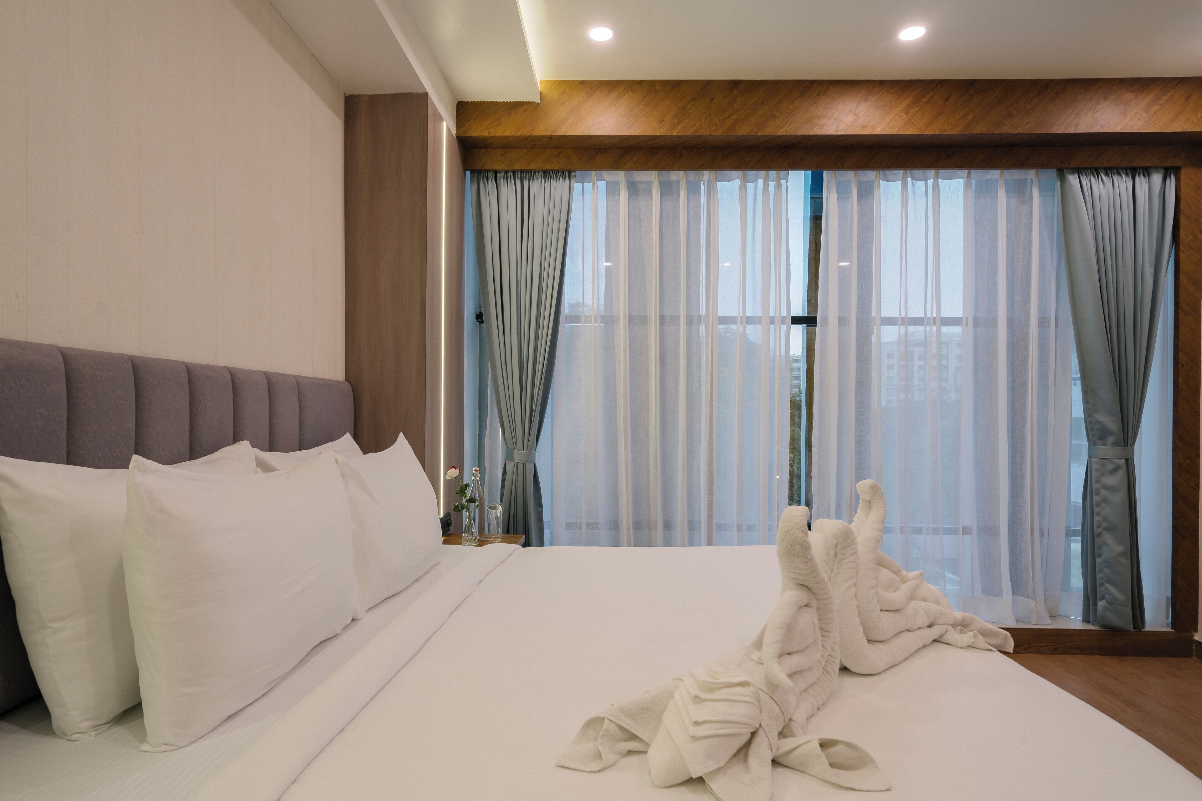 Caja de seguridad en la habitación y escritorio 