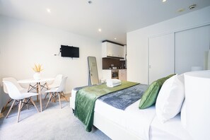 1 bedroom, iron/ironing board, free WiFi, bed sheets