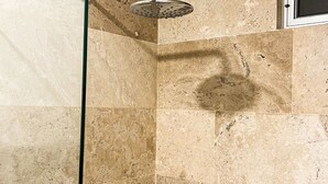 Ảnh chưa phân loại, 3 trong số 26 ảnh, nút