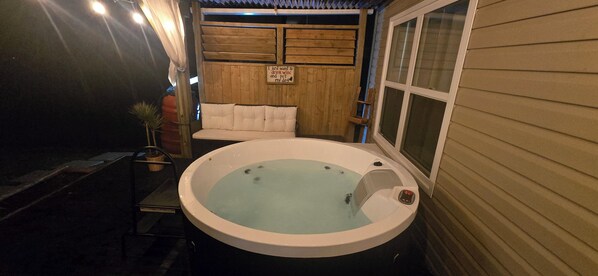 Baignoire à remous extérieure