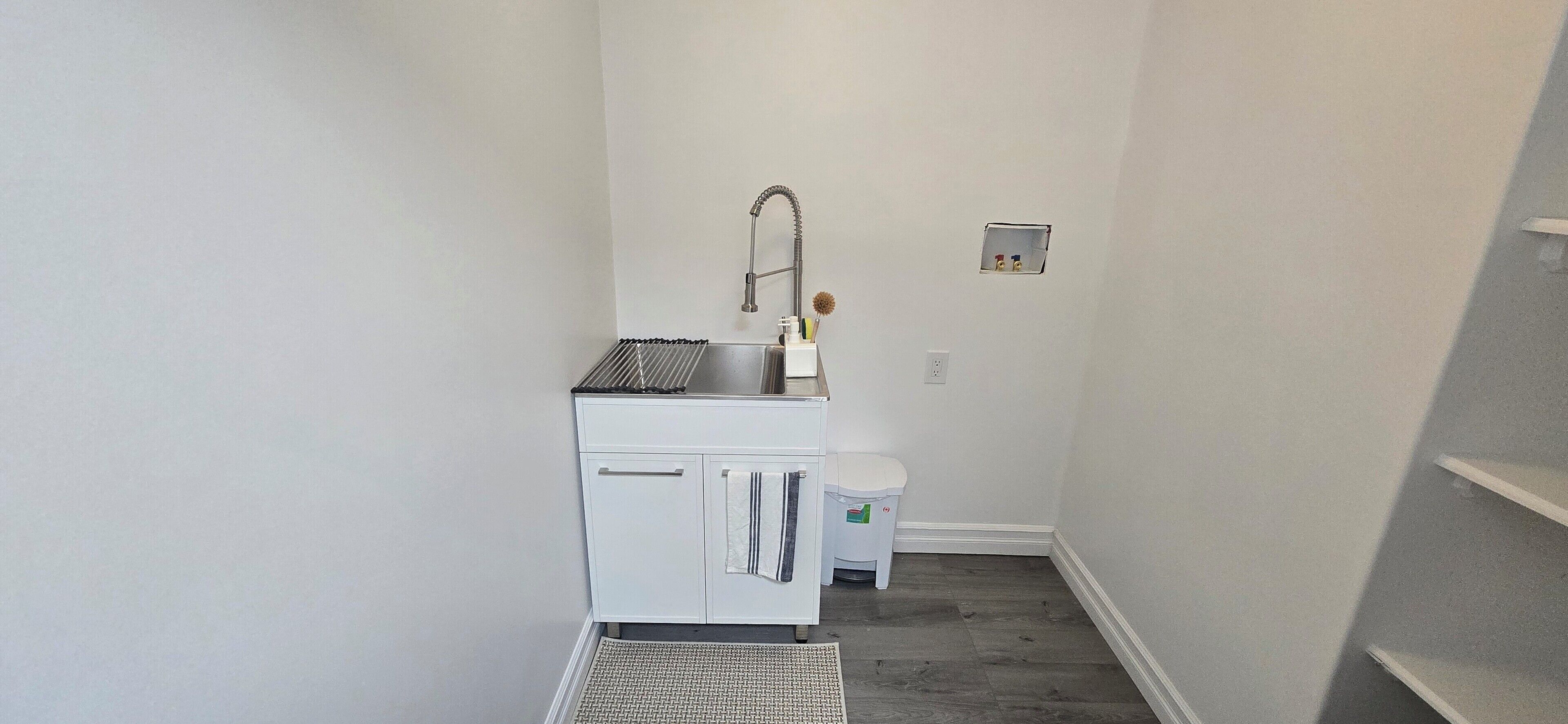 Fridge, microwave, coffee/tea maker, electric kettle