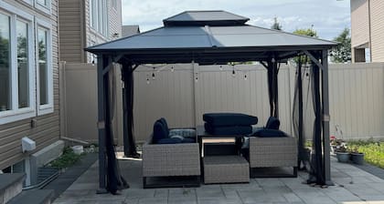 Urban Haven - Private 2-BR Ottawa Suite