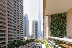 Property grounds - BLVD Arthouse | Pool, Gym & Private Cinema (Dubai)