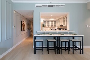 Dining - BLVD Arthouse | Pool, Gym & Private Cinema (Dubai)