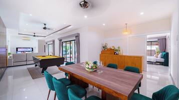 Romantic Villa, Pool View | In-room dining