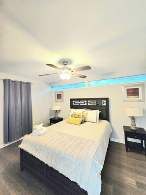 3 bedrooms, iron/ironing board, WiFi, bed sheets