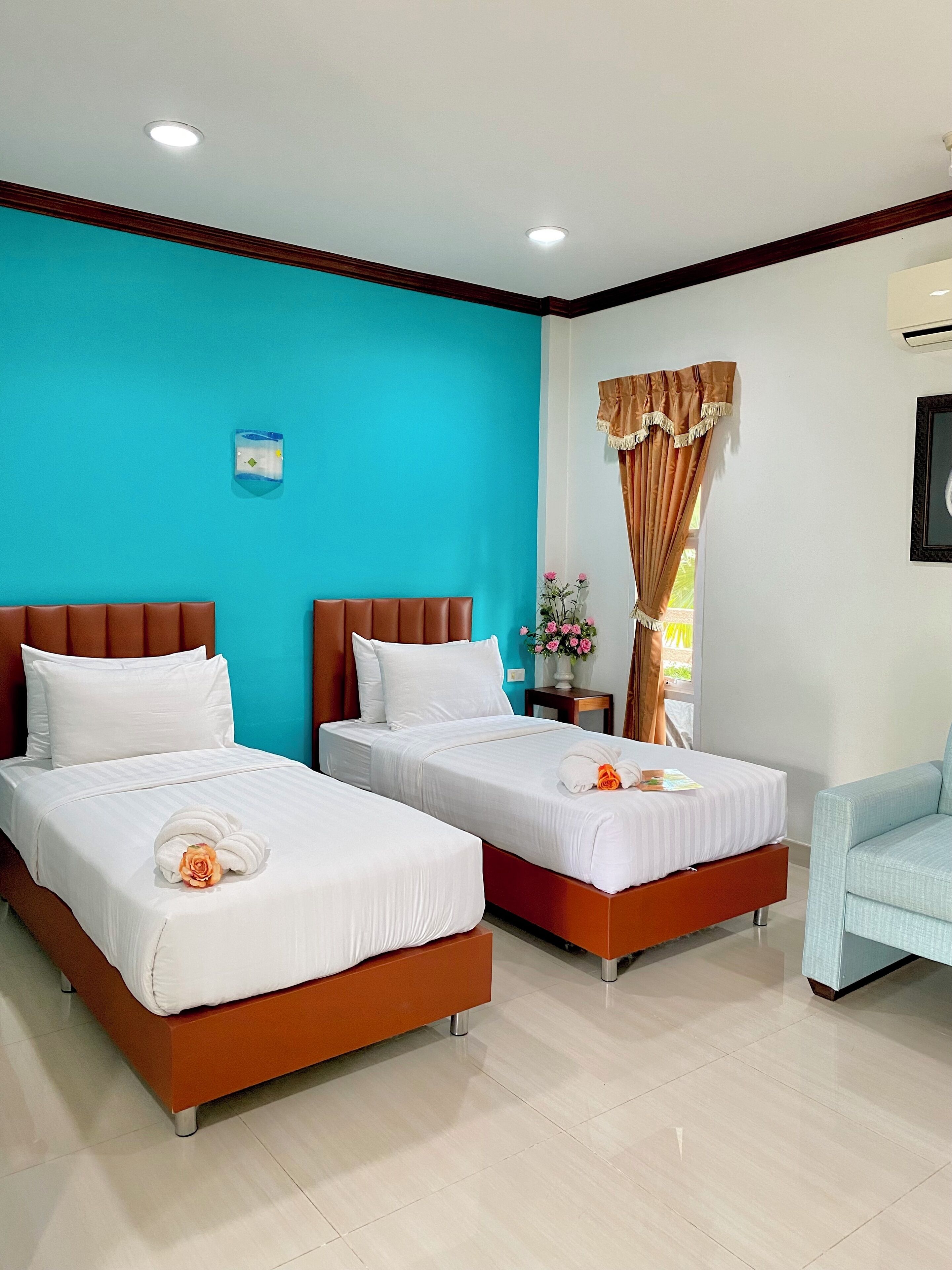 Dobbeltrom – deluxe, balkong, bakgårdsutsikt | Skrivebord og wi-fi (inkludert)