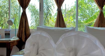 Dhammachart Riverview