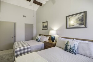 3 chambres, fer et planche à repasser, accès au Wi-Fi (inclus)