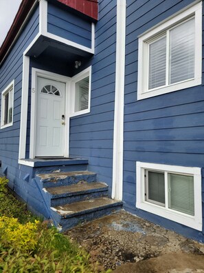 Exterior detail - Newly renovated one bedroom apartment located in the heart of downtown Juneau (Juneau)