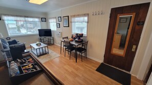 Dining - Newly renovated one bedroom apartment located in the heart of downtown Juneau (Juneau)