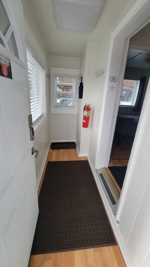 Interior - Newly renovated one bedroom apartment located in the heart of downtown Juneau (Juneau)