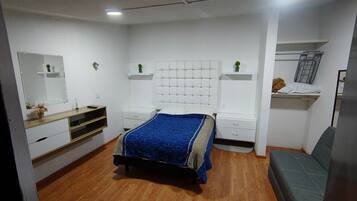 1 chambre, bureau, fer et planche Ă repasser, Wi-Fi