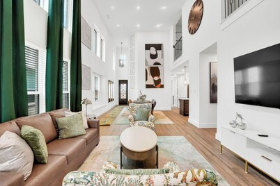 Spacious 5-bedroom House in North TX