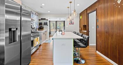 Serenity Haven w/Pool Near Dixie Park