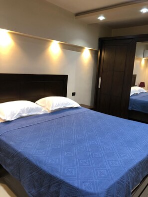 1 室のベッドルーム、インターネット