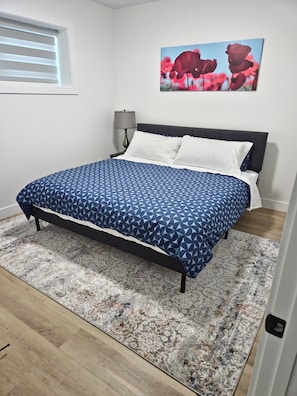 2 bedrooms, iron/ironing board, WiFi