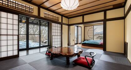 Nasu yobou - Located in Nasu Yumoto, this inn is limited to one couple per day, and guests can stay up to 26 hours and enjoy the sulfur-scented hot spring (Bijin no Yu) in the guest room.