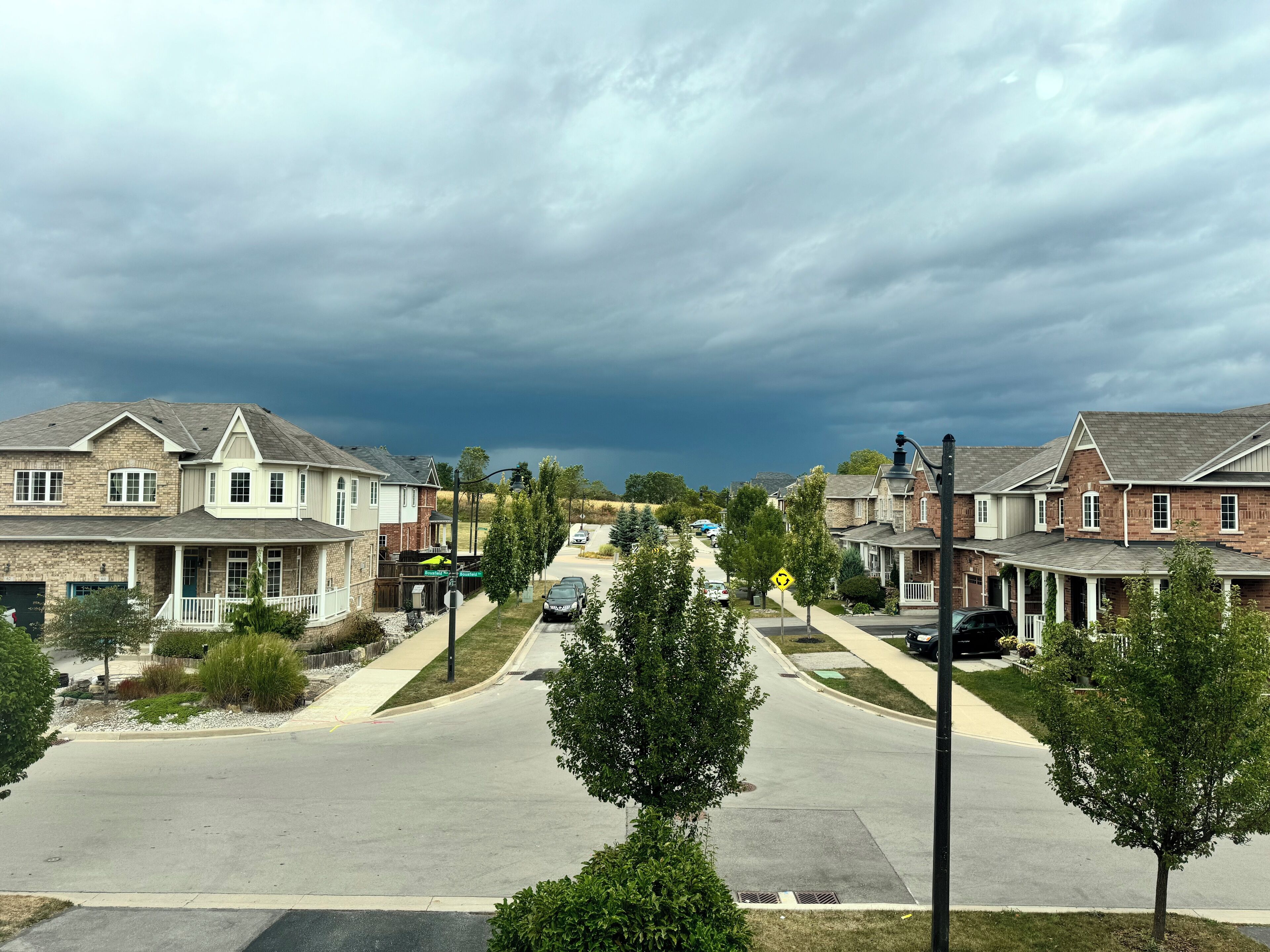 Parking sur place, borne de recharge pour les voitures électriques