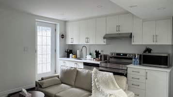 Smart TV, music library, stereo, computer monitors