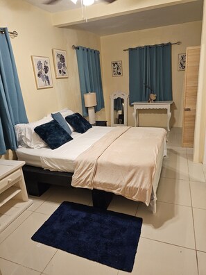 2 soverom, strykejern/-brett, wi-fi (inkludert) og sengetøy