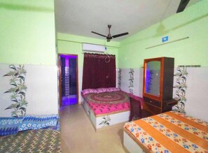 Hypo-allergenic bedding, in-room safe, desk, soundproofing - HOTEL MILANNN GUEST HOUSE  (Digha)