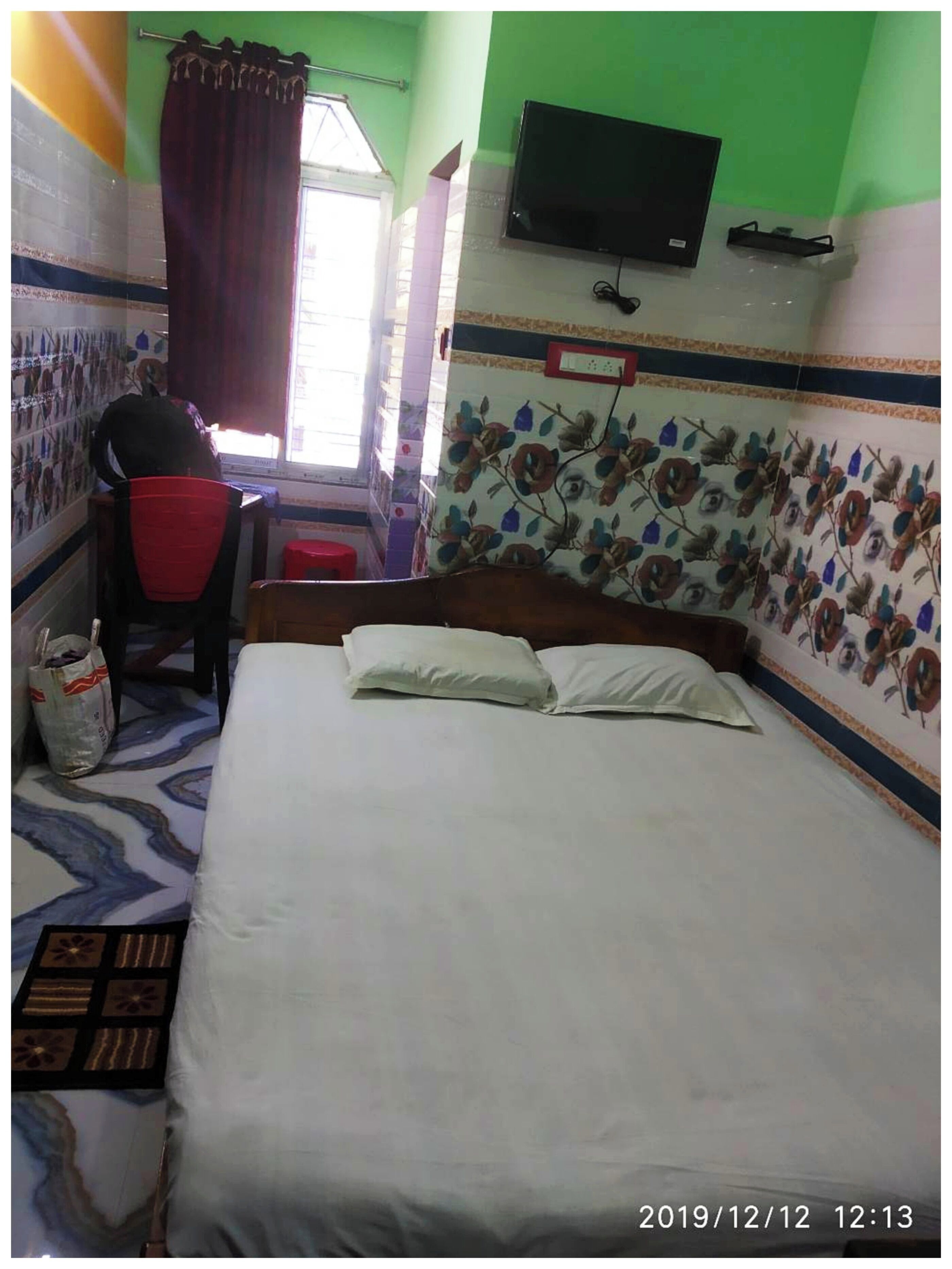 Deluxe Double Room | Hypo-allergenic bedding, in-room safe, desk, soundproofing