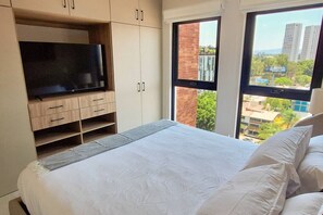 1 bedroom, desk, free WiFi, bed sheets