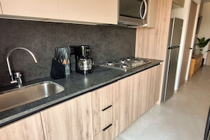 Fridge, microwave, oven, stovetop