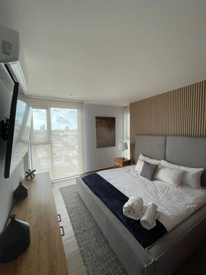 2 bedrooms, desk, iron/ironing board, free WiFi