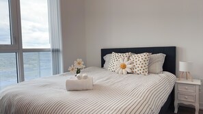 1 bedroom, desk, free WiFi, bed sheets