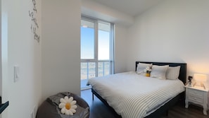 1 bedroom, desk, free WiFi, bed sheets