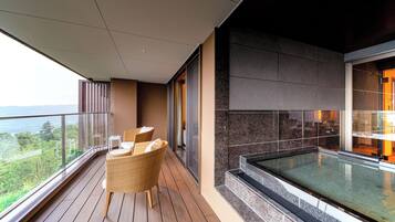 In-room safe, blackout drapes, iron/ironing board, free WiFi