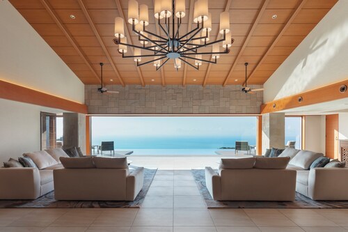 Izu Hotel Resort & Spa