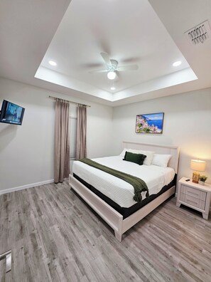Iron/ironing board, internet, bed sheets