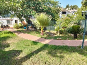Property grounds - El Madroño de la Encantada Rural Lodging (AN)