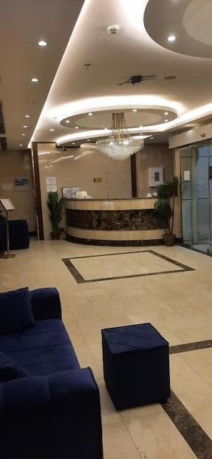 Reception - Taj Al Zahabiya Hotel (Makkah)