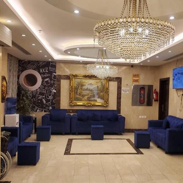 Living area - Taj Al Zahabiya Hotel (Makkah)