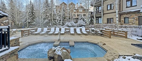Opvarmet pool